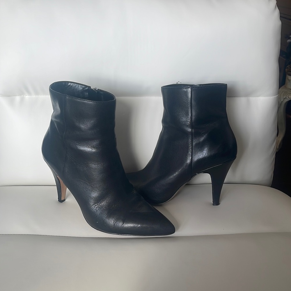 Vince CAMUTO BLACK pointed dress BOOTIES